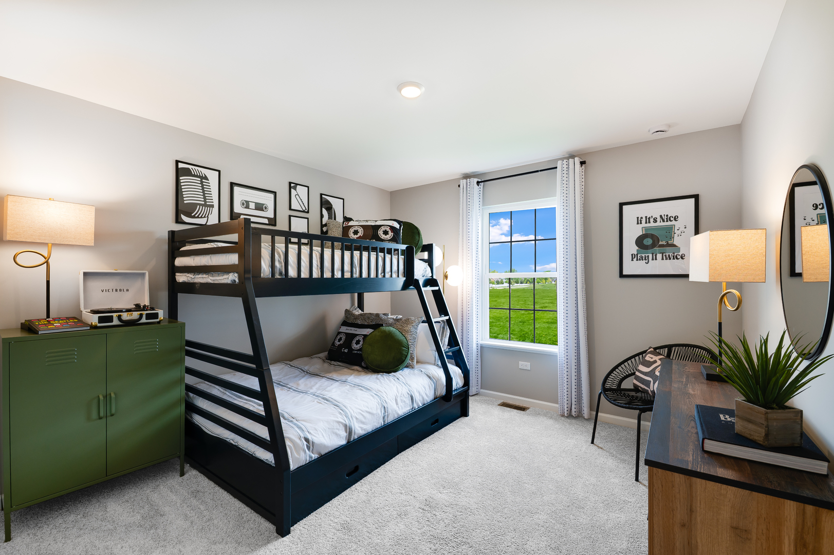 607 Murdock Place, Oswego, IL 60543