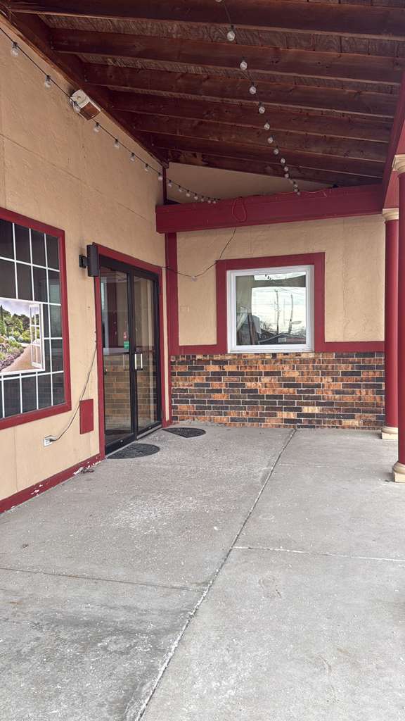 740 N Wolf Road, Des Plaines, IL 60016