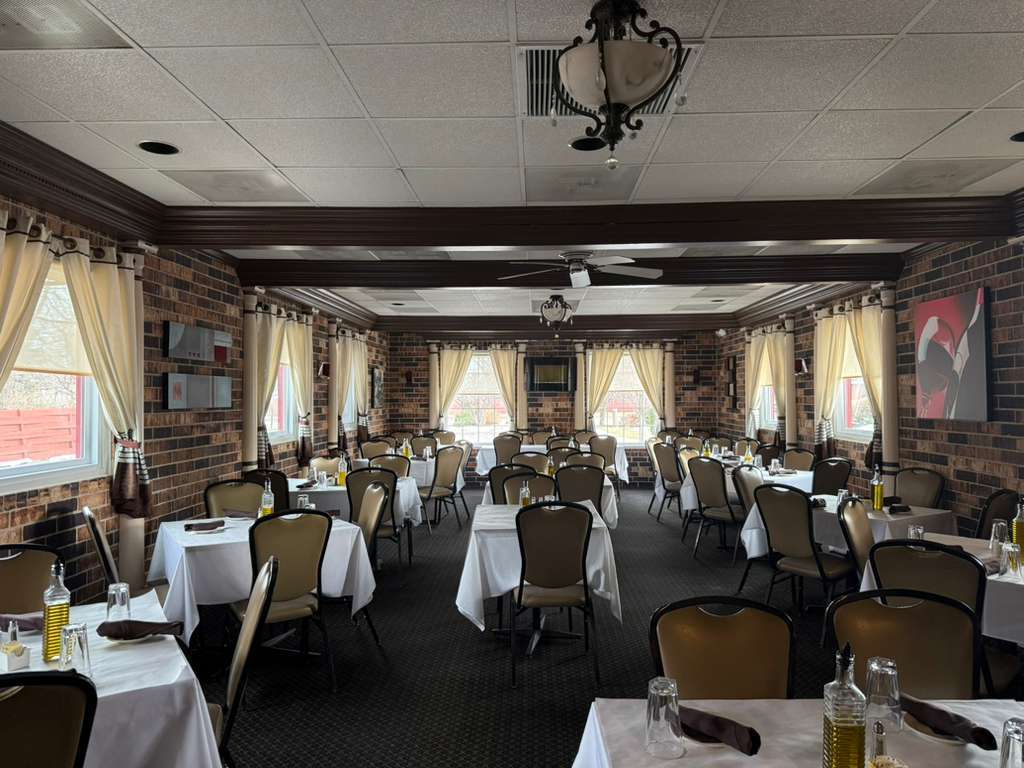 740 N Wolf Road, Des Plaines, IL 60016