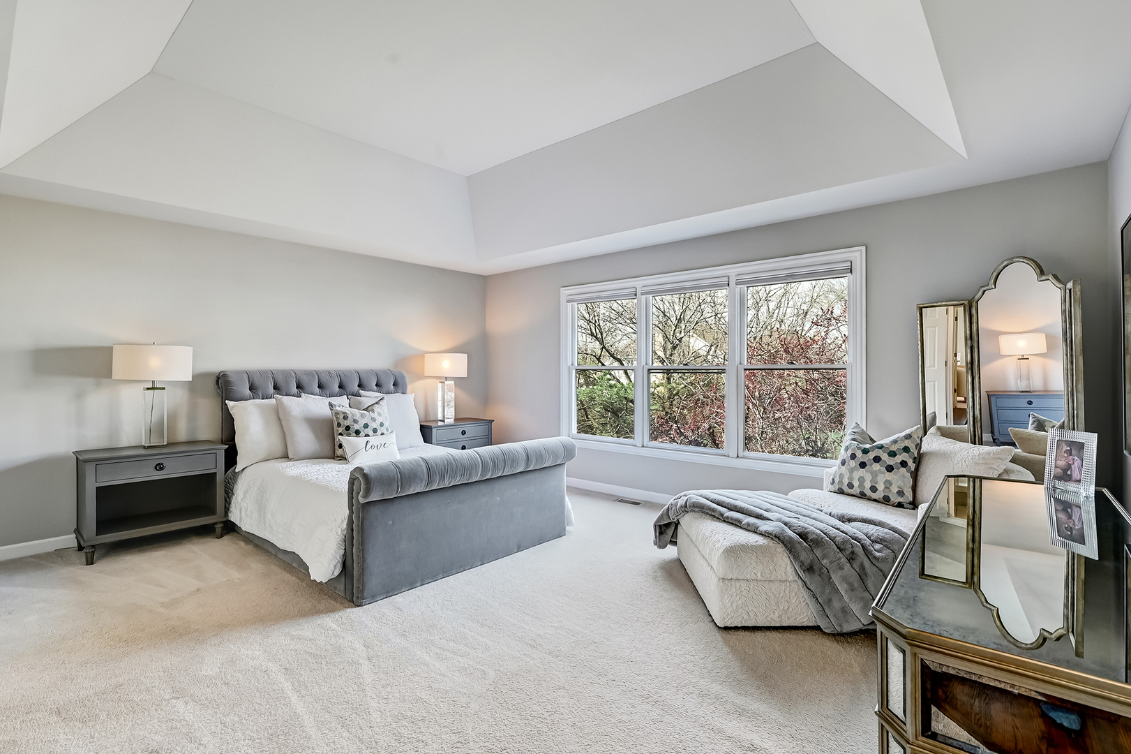 708 Fairfield Court, Westmont, IL 60559