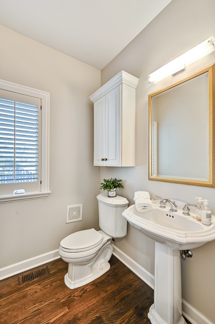 708 Fairfield Court, Westmont, IL 60559