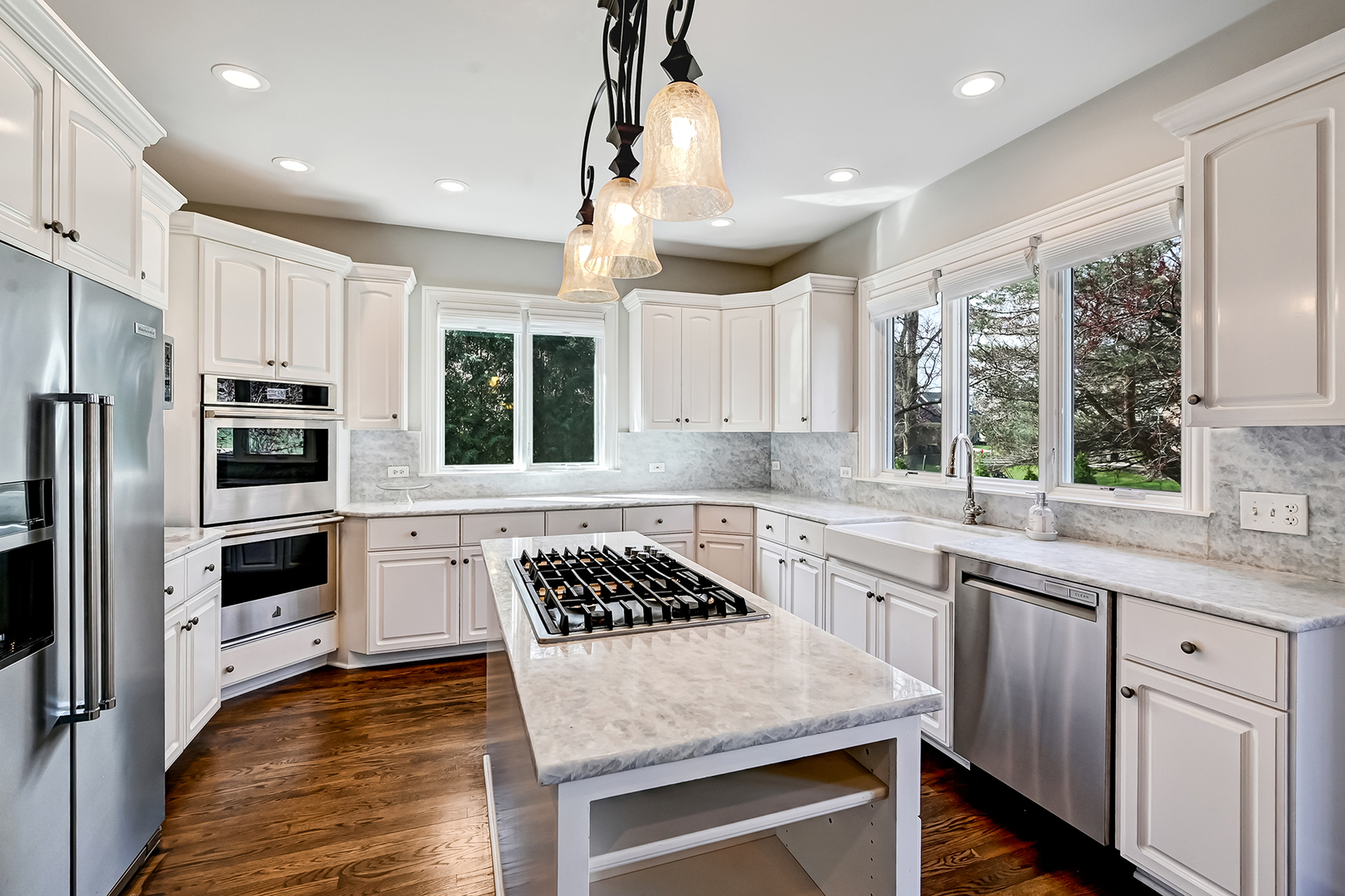 708 Fairfield Court, Westmont, IL 60559