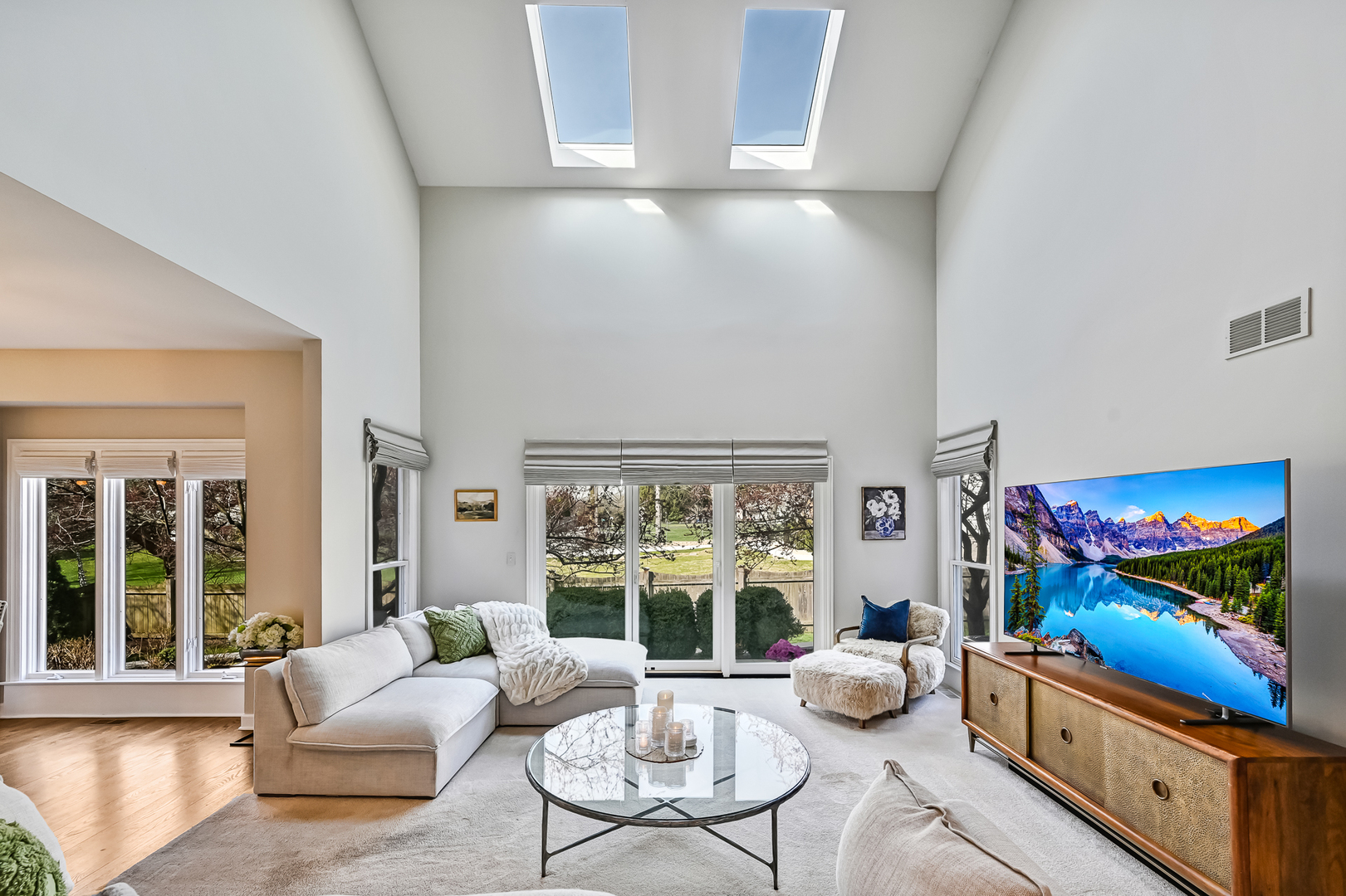 708 Fairfield Court, Westmont, IL 60559