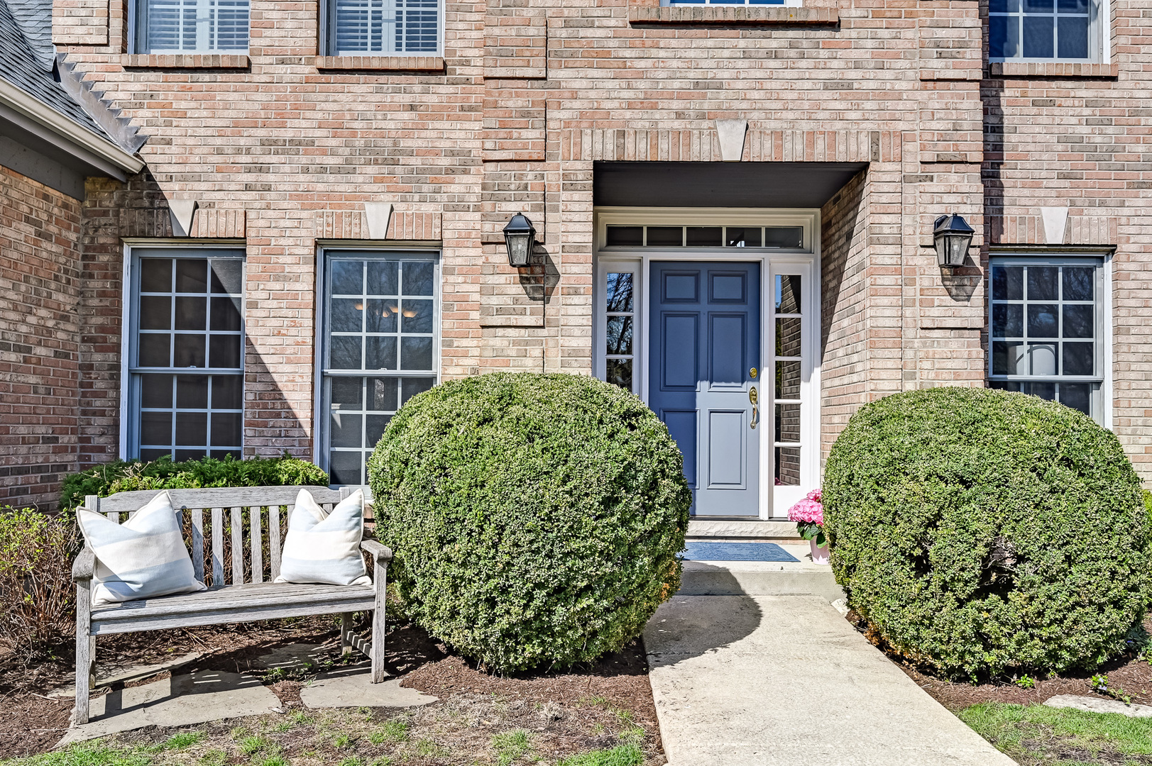 708 Fairfield Court, Westmont, IL 60559