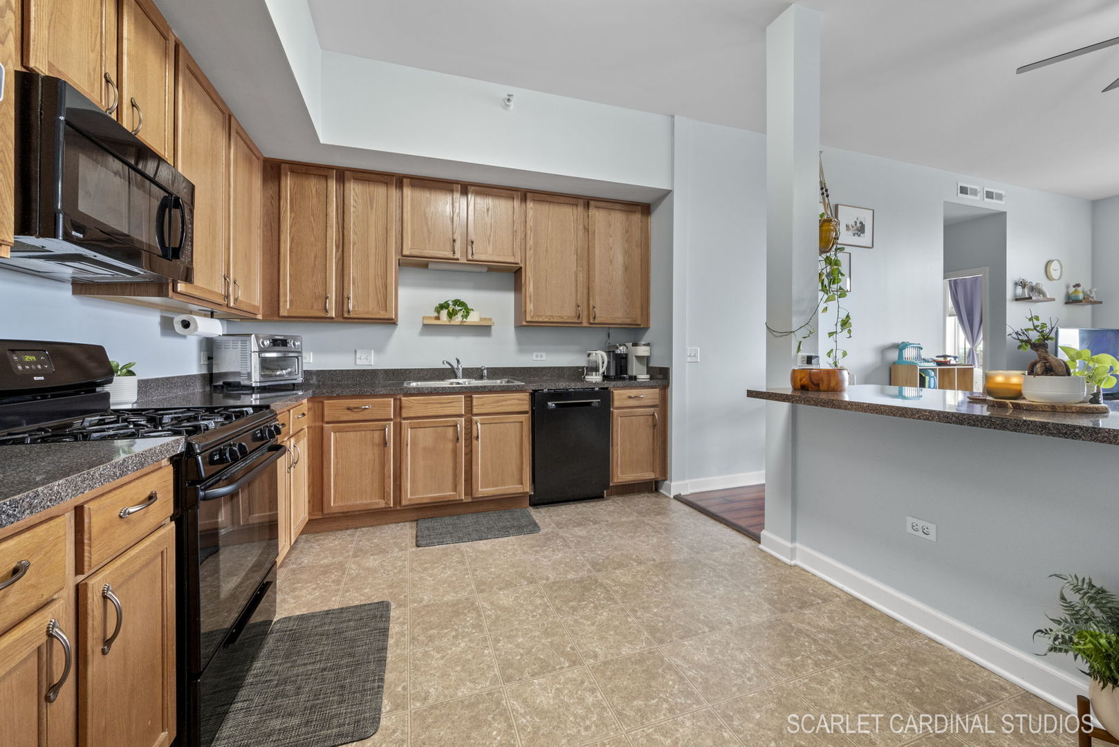 77 N Wolf Road #601, Northlake, IL 60164