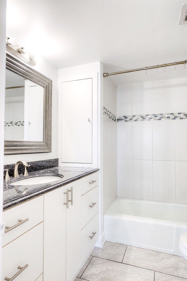 6101 W 94th Street #C7, Oak Lawn, IL 60453