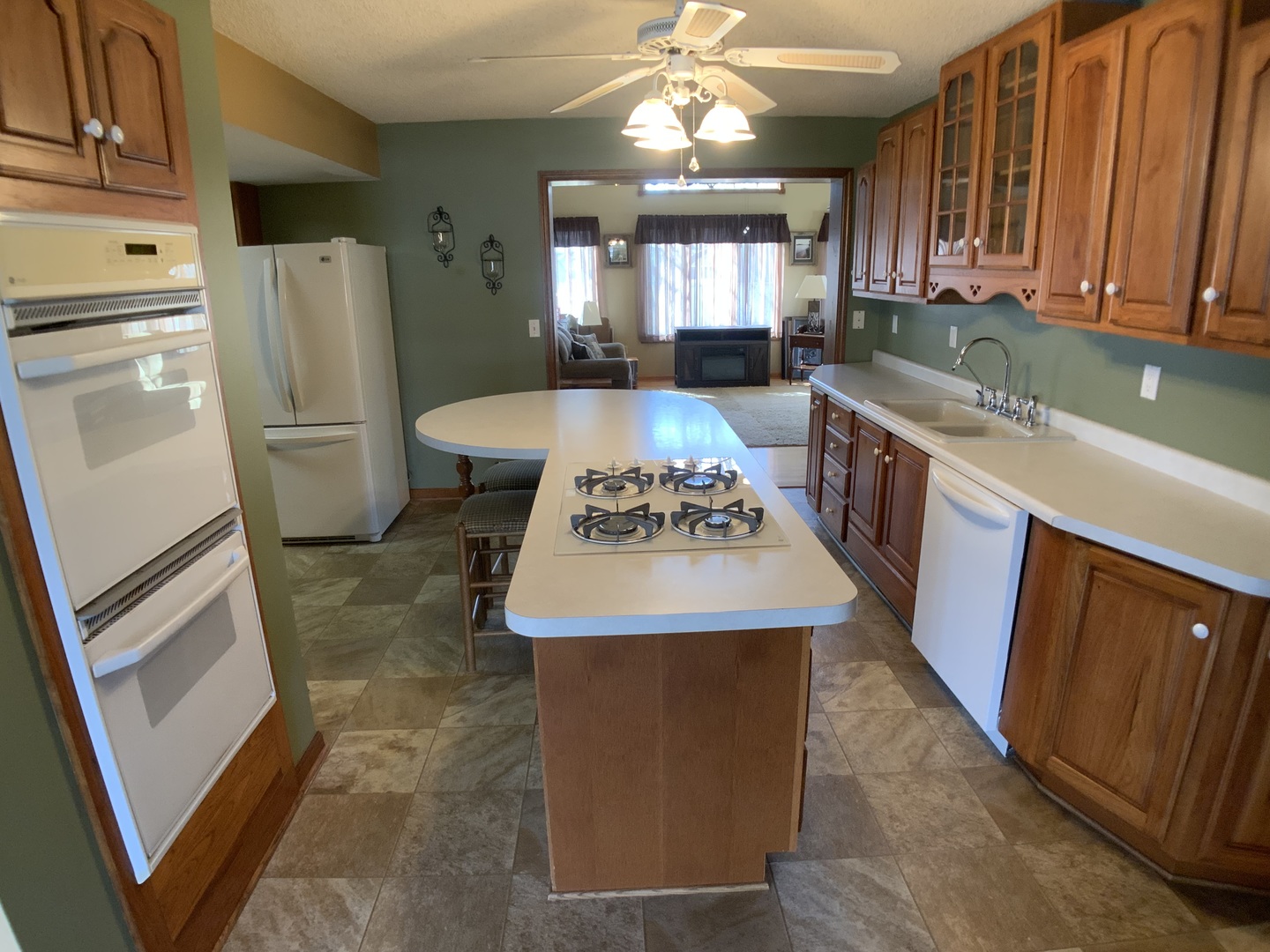 12628 Willow Lane, Genoa, IL 60135