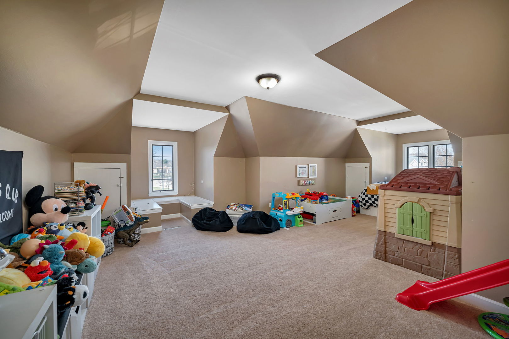 208 Santos Avenue, Minooka, IL 60447