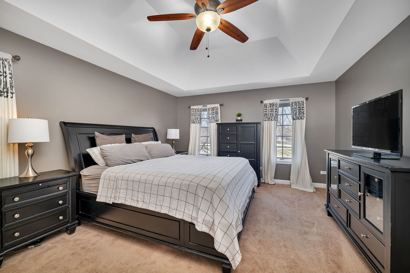 208 Santos Avenue, Minooka, IL 60447