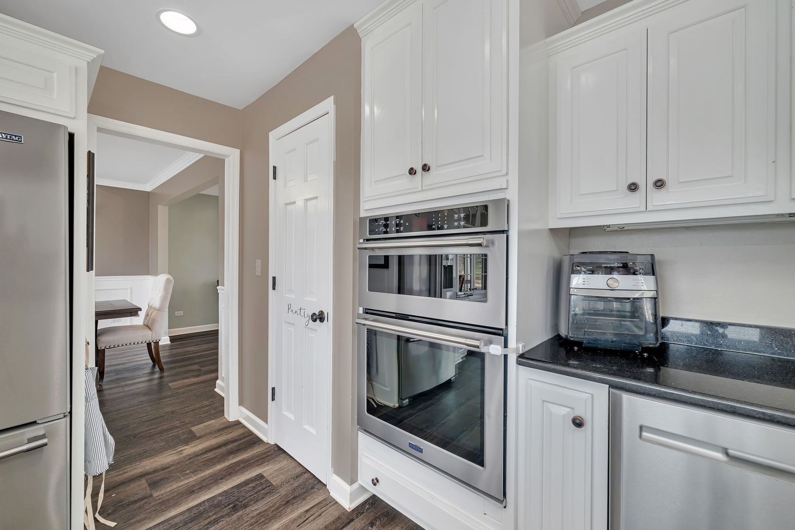 208 Santos Avenue, Minooka, IL 60447