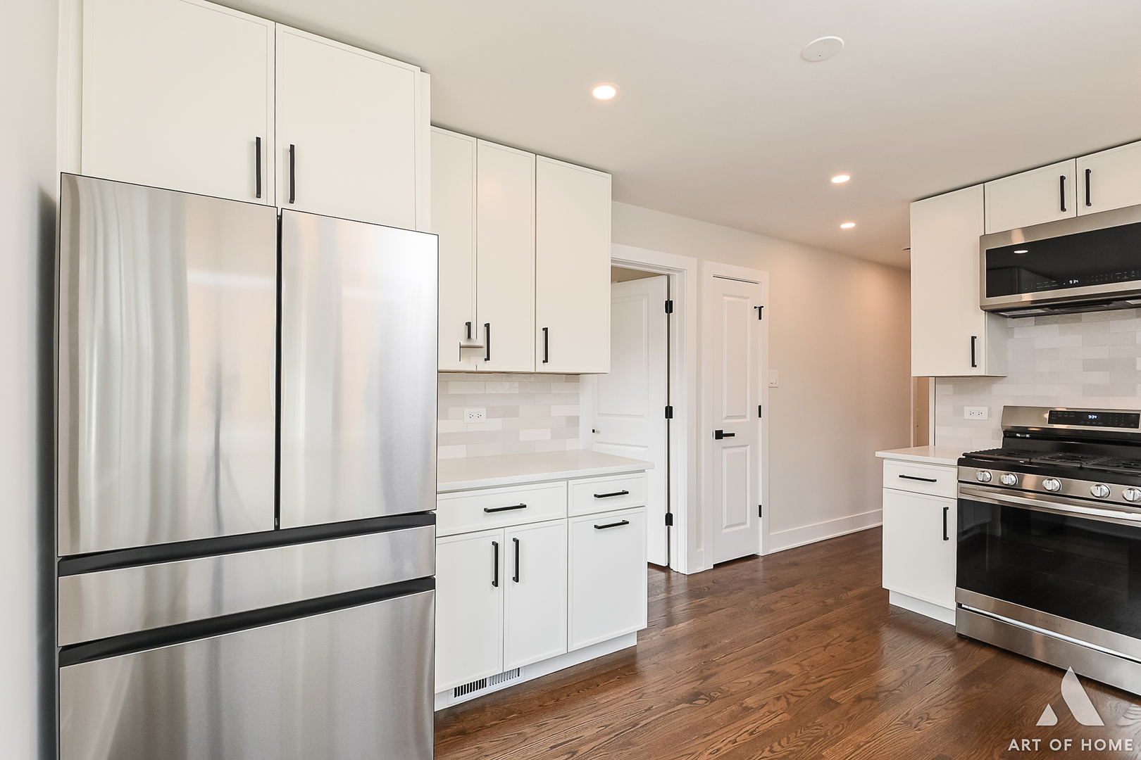 10455 S Whipple Street, Chicago, IL 60655