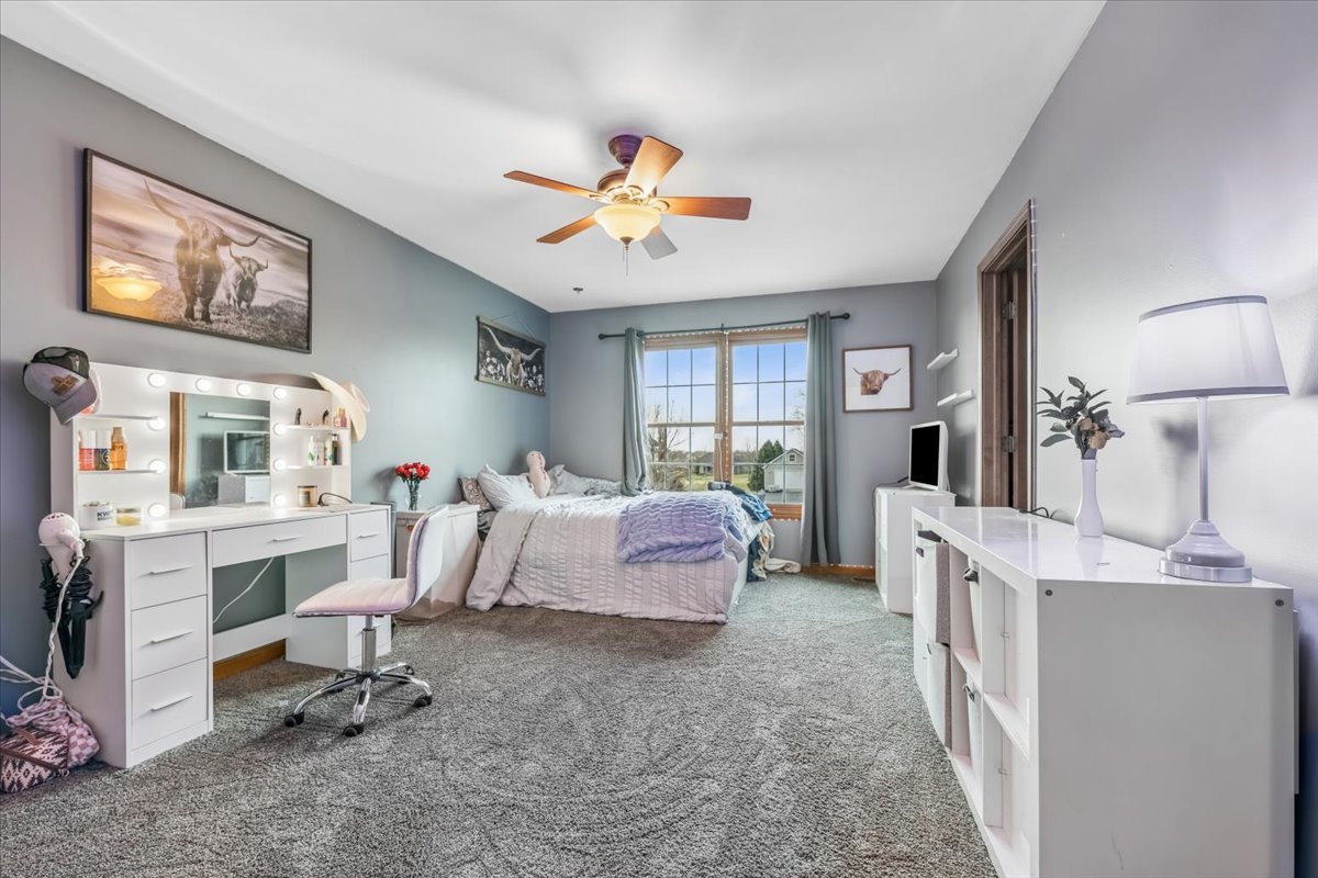 12556 Woodview Street, Plano, IL 60545