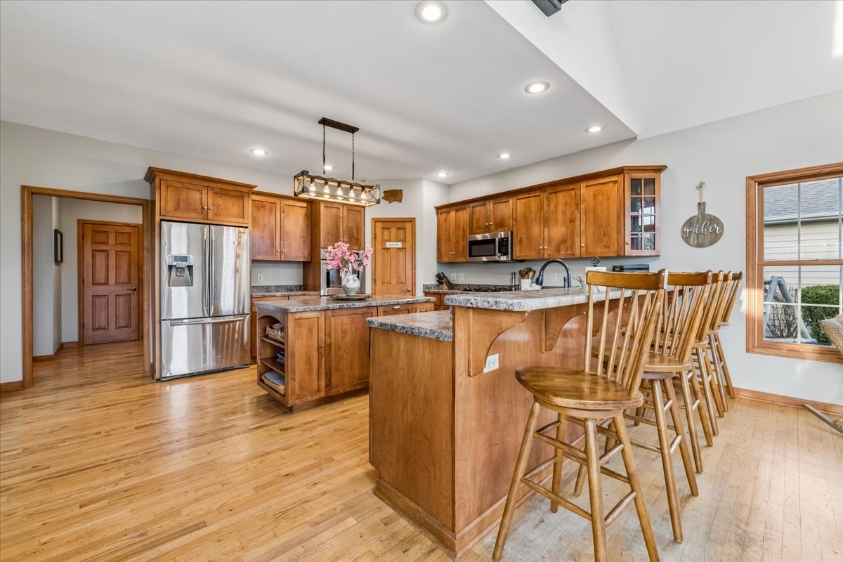 12556 Woodview Street, Plano, IL 60545