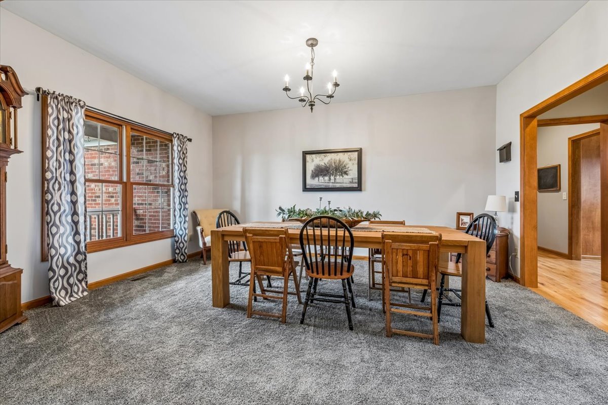 12556 Woodview Street, Plano, IL 60545