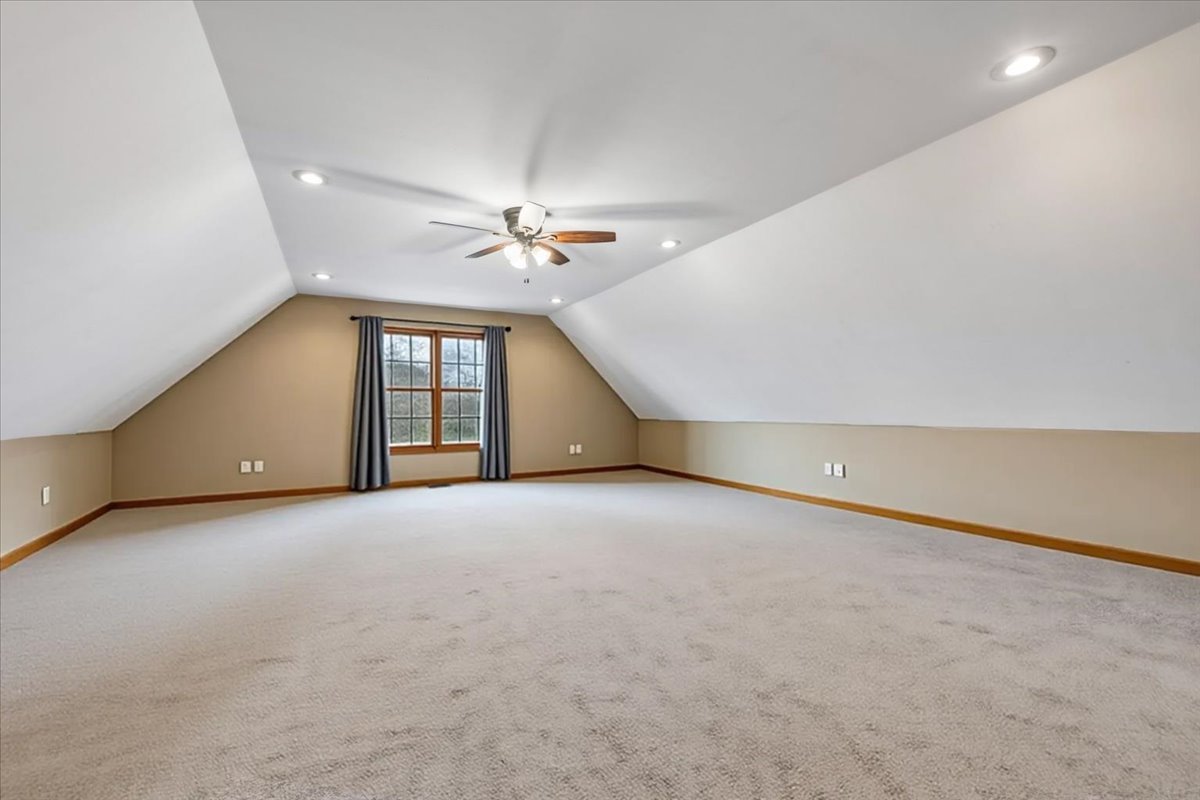 12556 Woodview Street, Plano, IL 60545