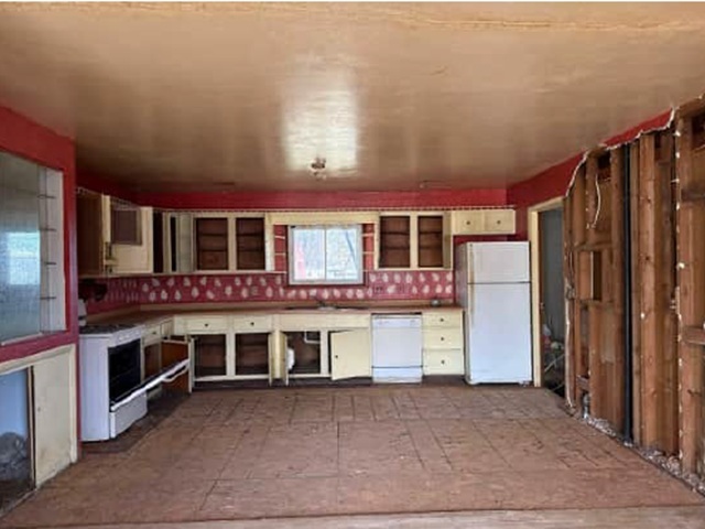 308 S 3rd Street, Brownstown, IL 62418