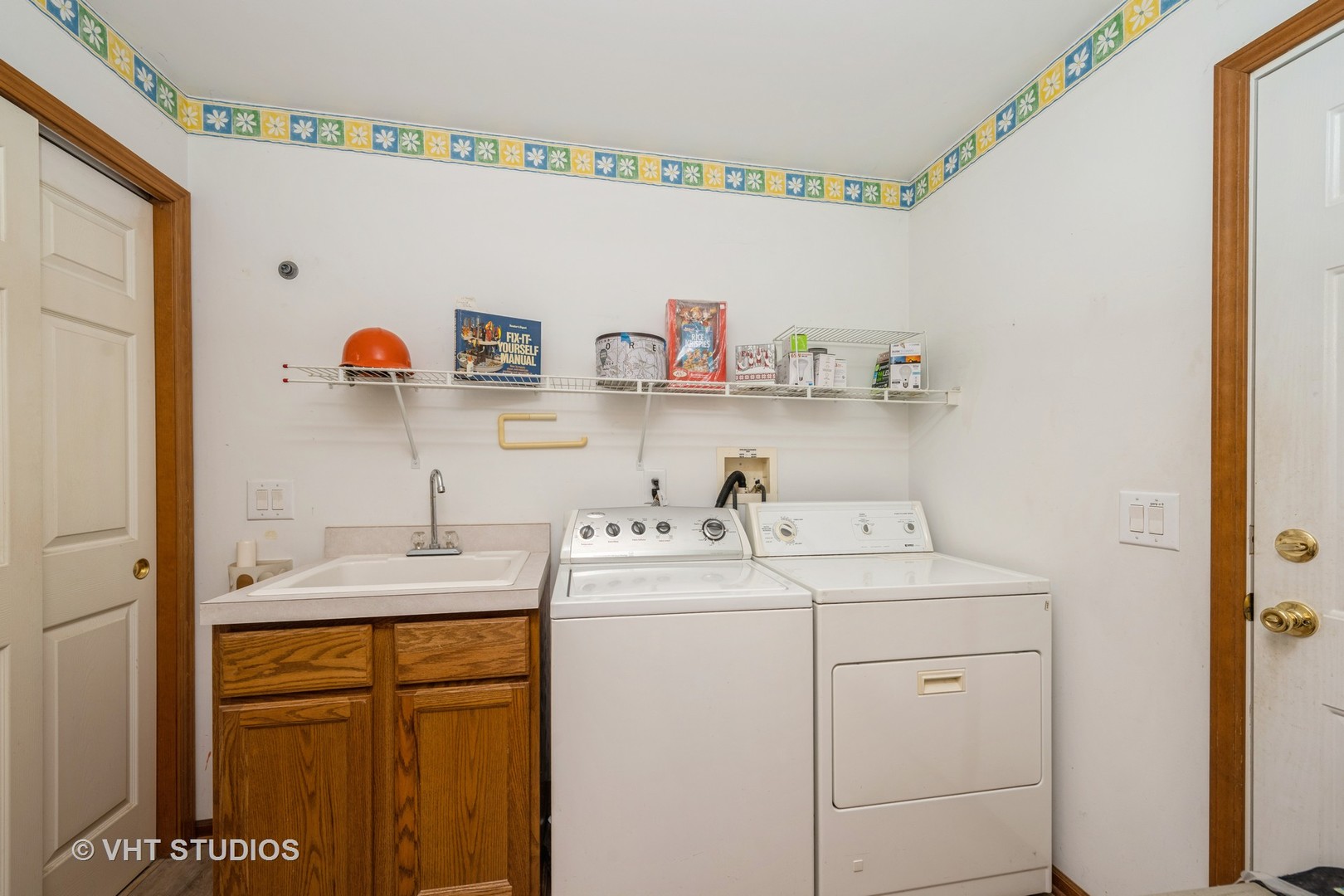 1016 Castleton Court, Grayslake, IL 60030