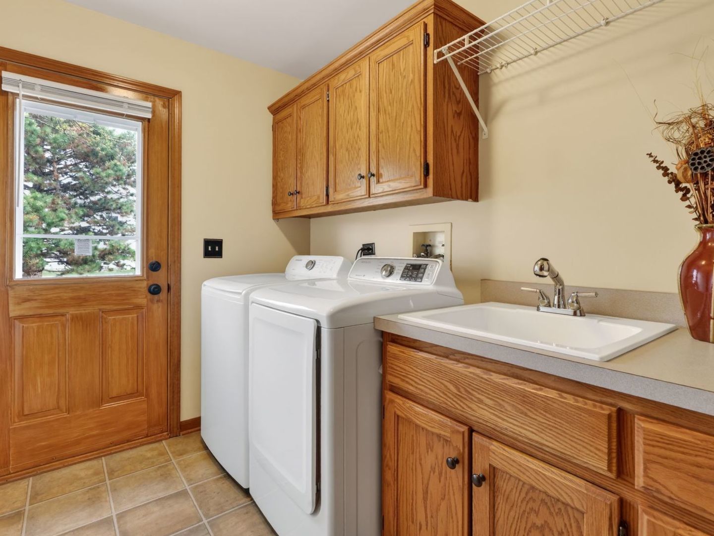 3700 Charlemaine Drive, Aurora, IL 60504