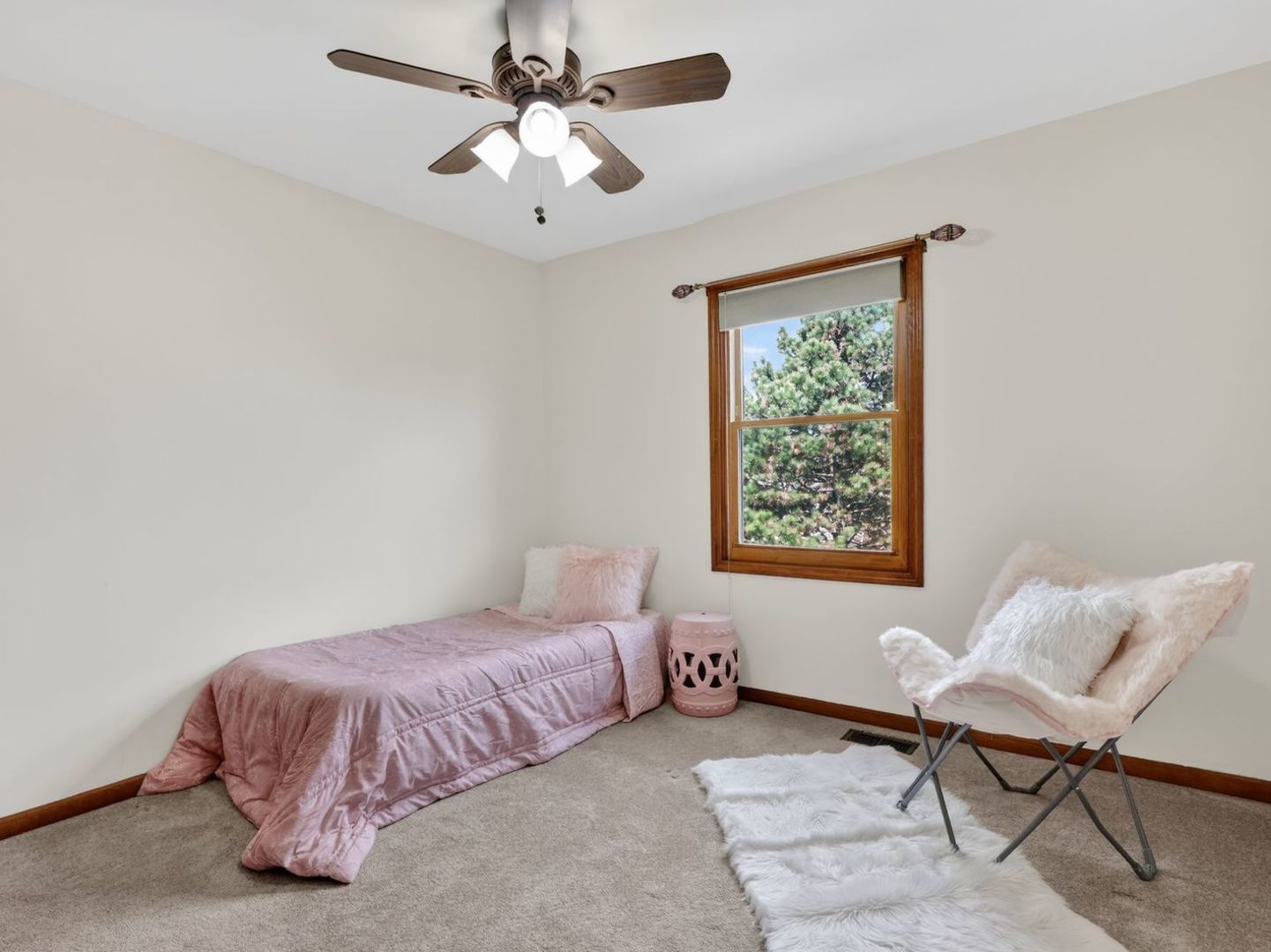 3700 Charlemaine Drive, Aurora, IL 60504