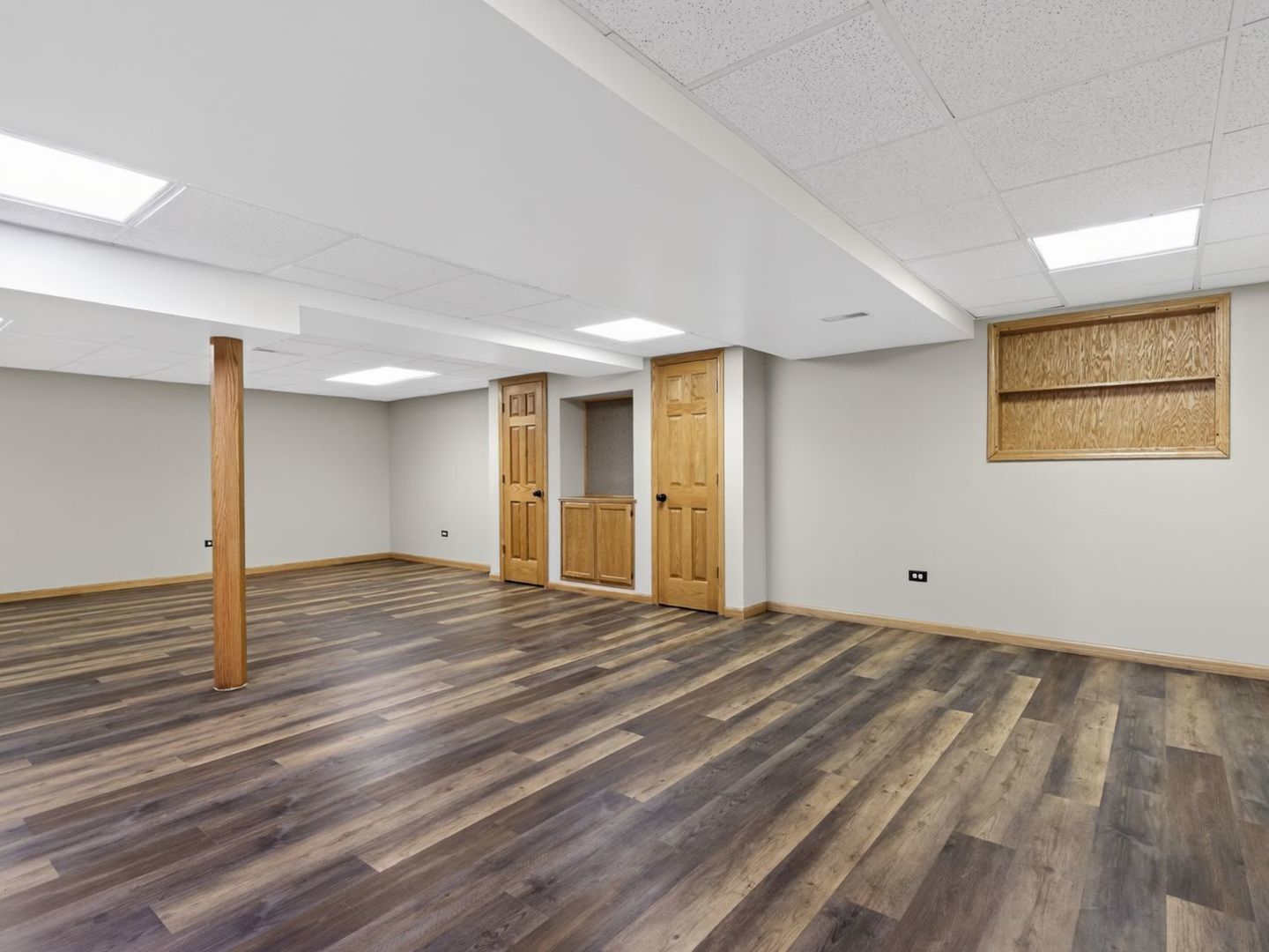 3700 Charlemaine Drive, Aurora, IL 60504