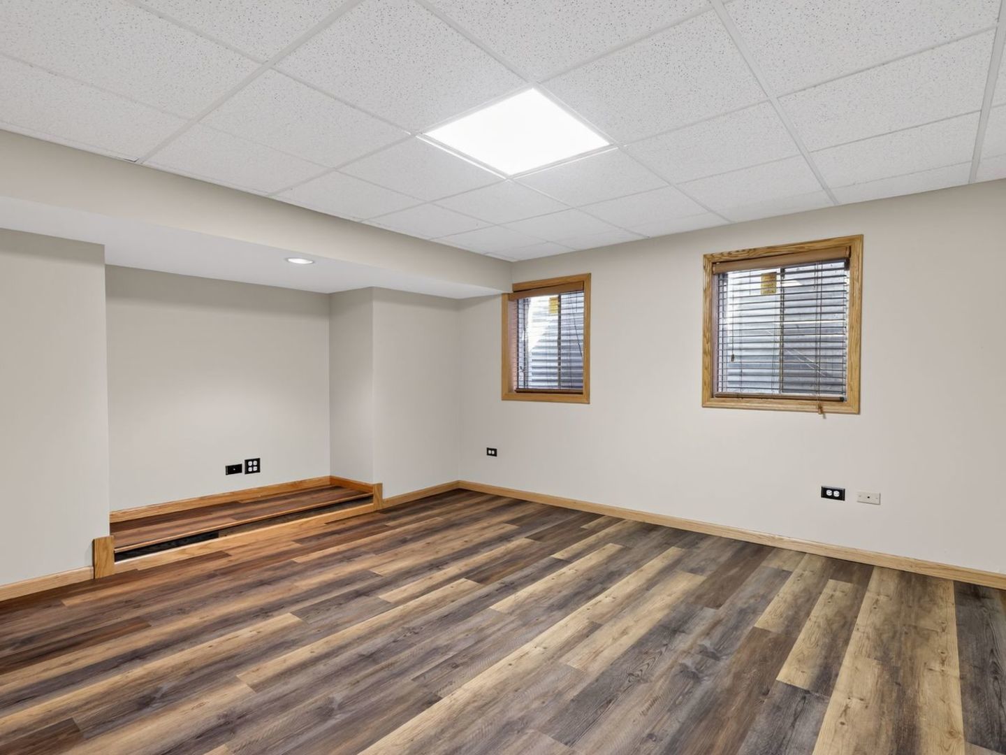 3700 Charlemaine Drive, Aurora, IL 60504