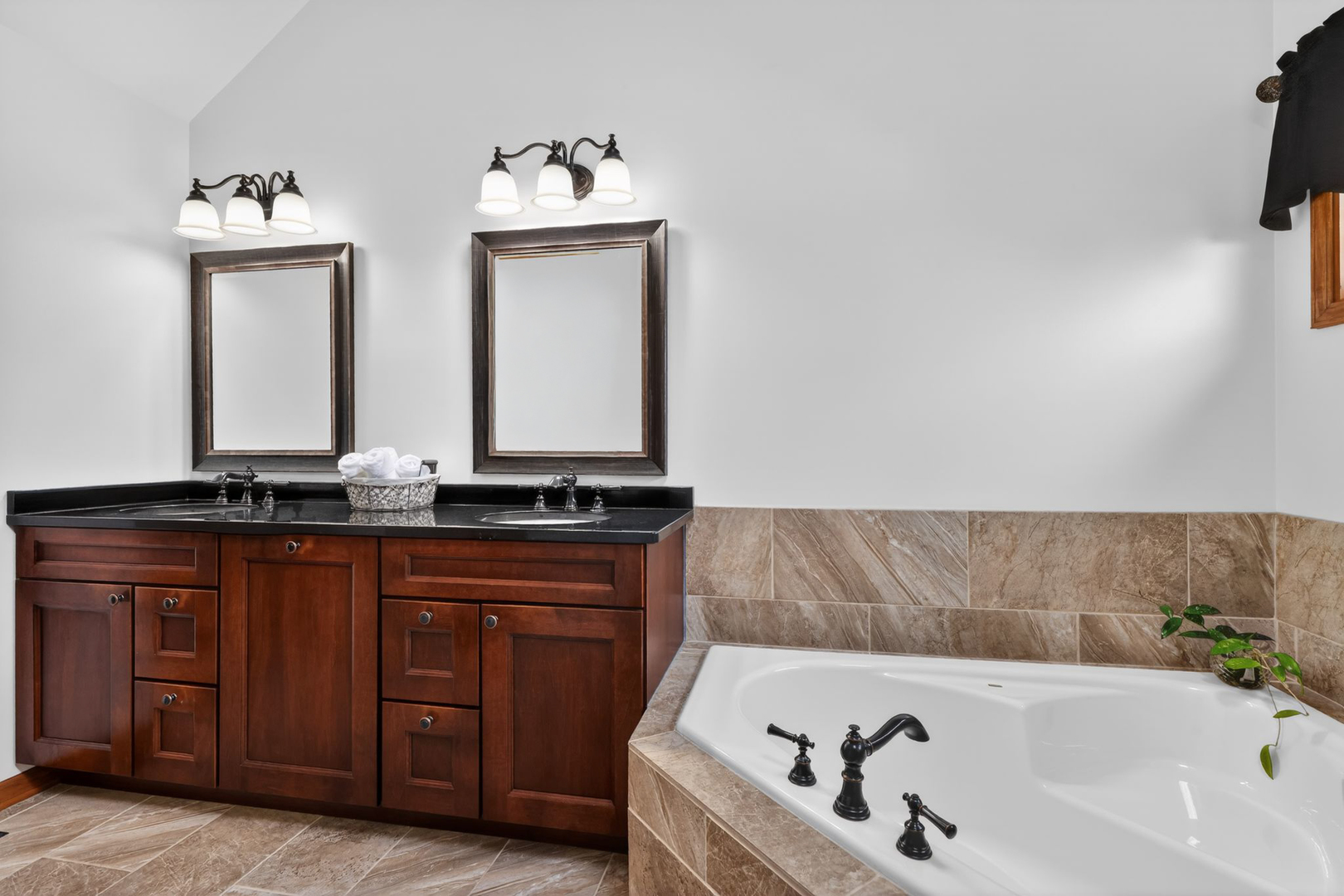 3700 Charlemaine Drive, Aurora, IL 60504