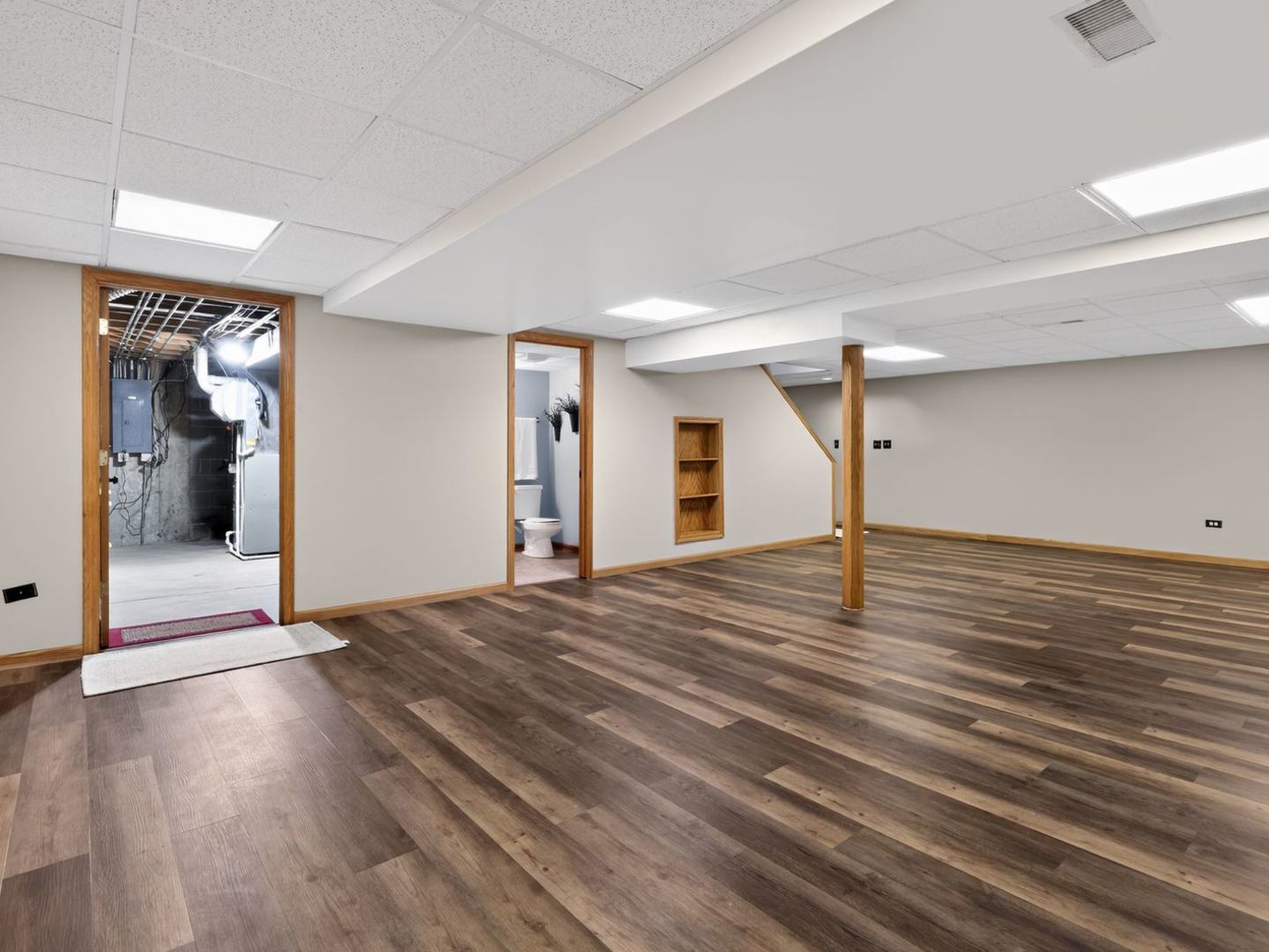 3700 Charlemaine Drive, Aurora, IL 60504