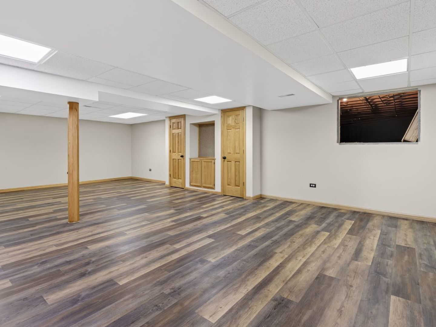 3700 Charlemaine Drive, Aurora, IL 60504