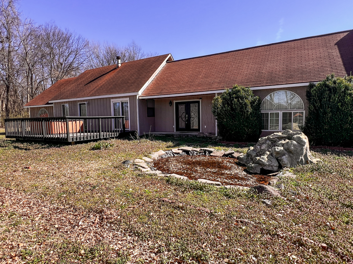 21604 Fox Drive, Carlyle, IL 62231