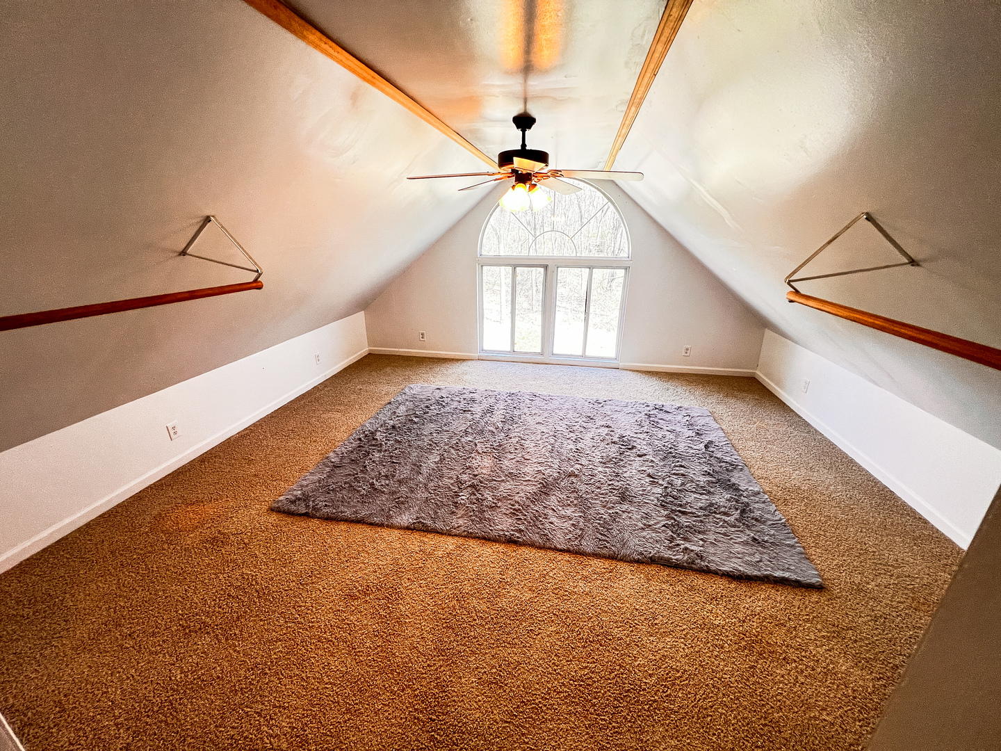 21604 Fox Drive, Carlyle, IL 62231