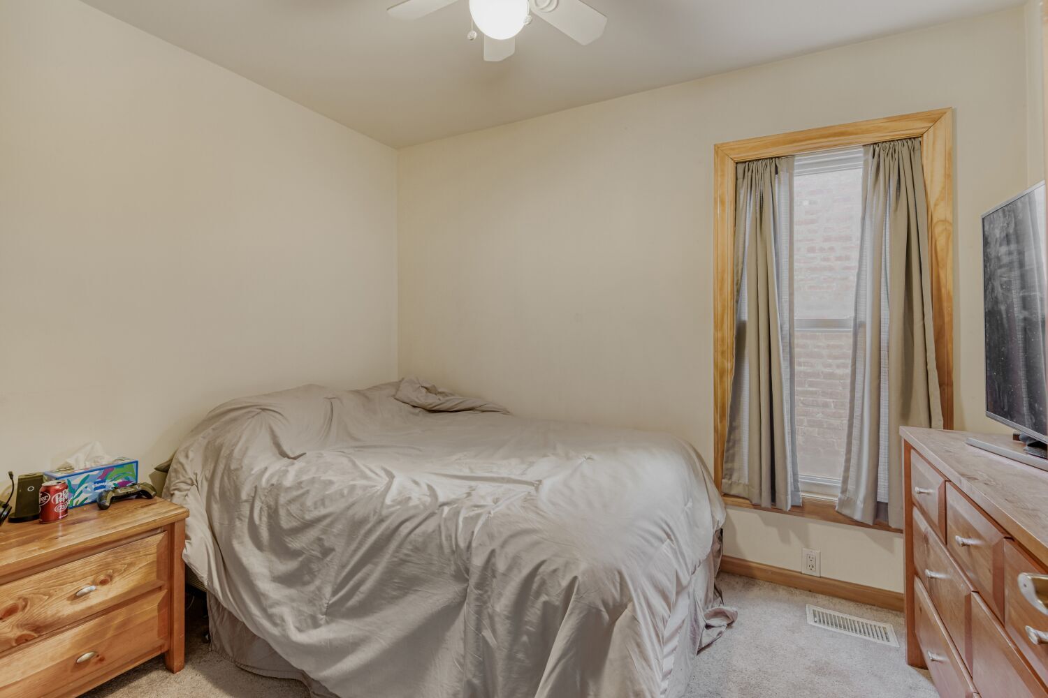 3333 S Emerald Avenue, Chicago, IL 60616