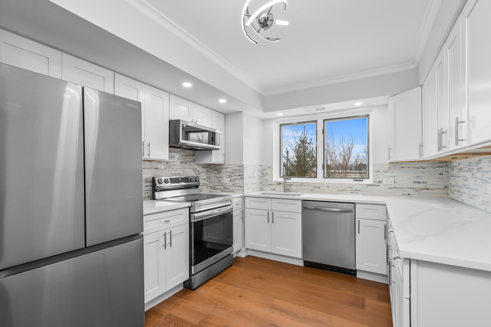 2086 Saint Johns Avenue #306, Highland Park, IL 60035