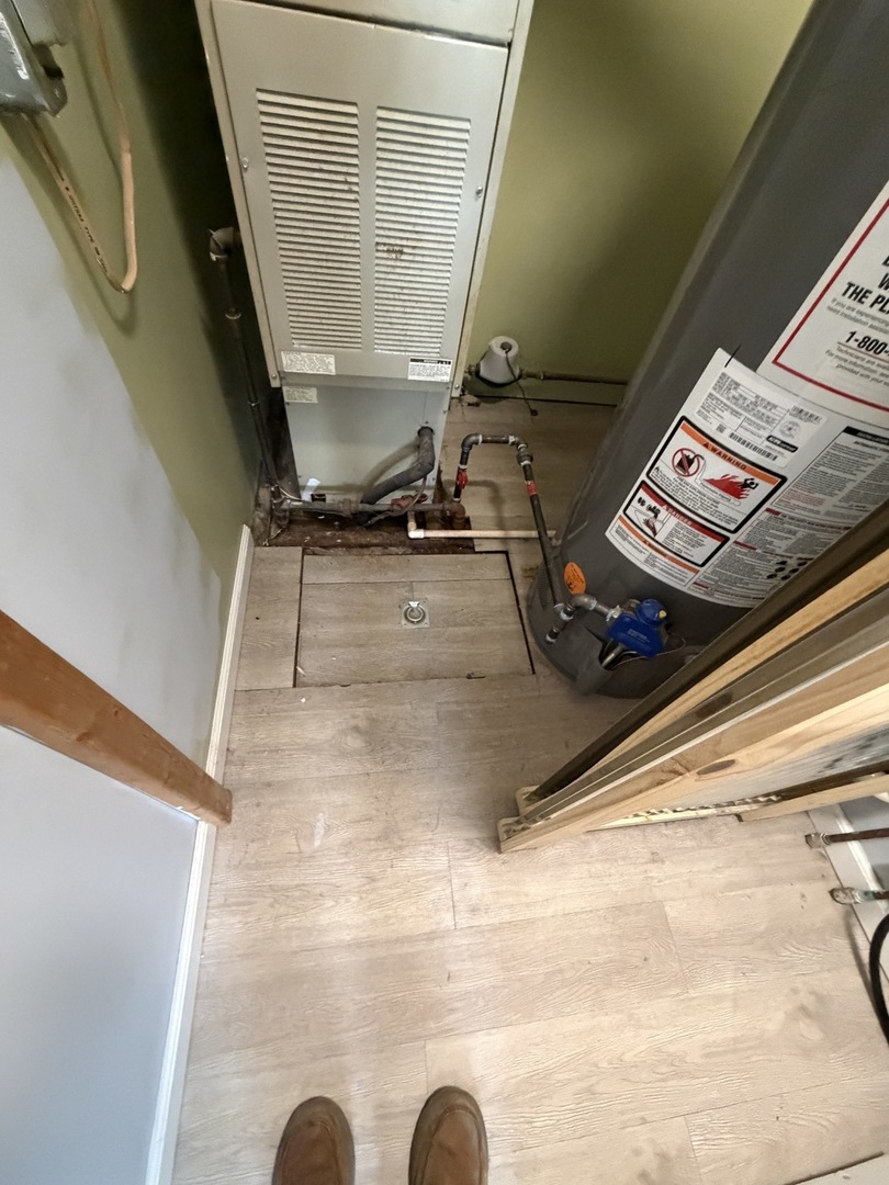 609 E Clay Street, Clinton, IL 61727