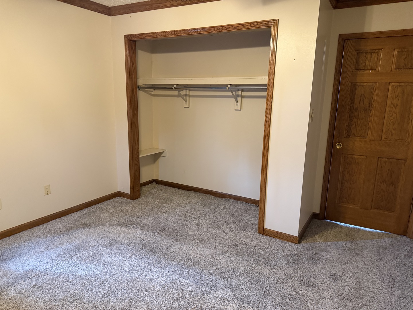 609 E Clay Street, Clinton, IL 61727