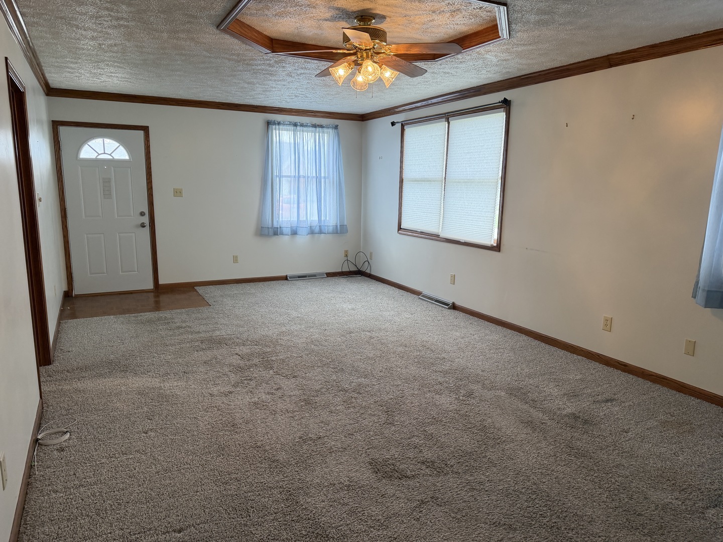 609 E Clay Street, Clinton, IL 61727