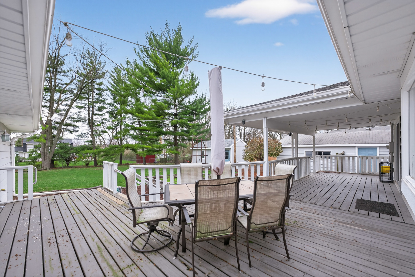 270 S Ott Avenue, Glen Ellyn, IL 60137