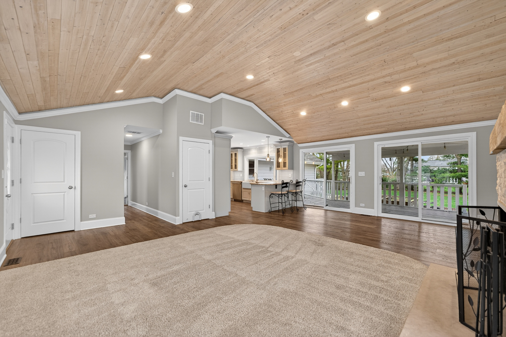 270 S Ott Avenue, Glen Ellyn, IL 60137