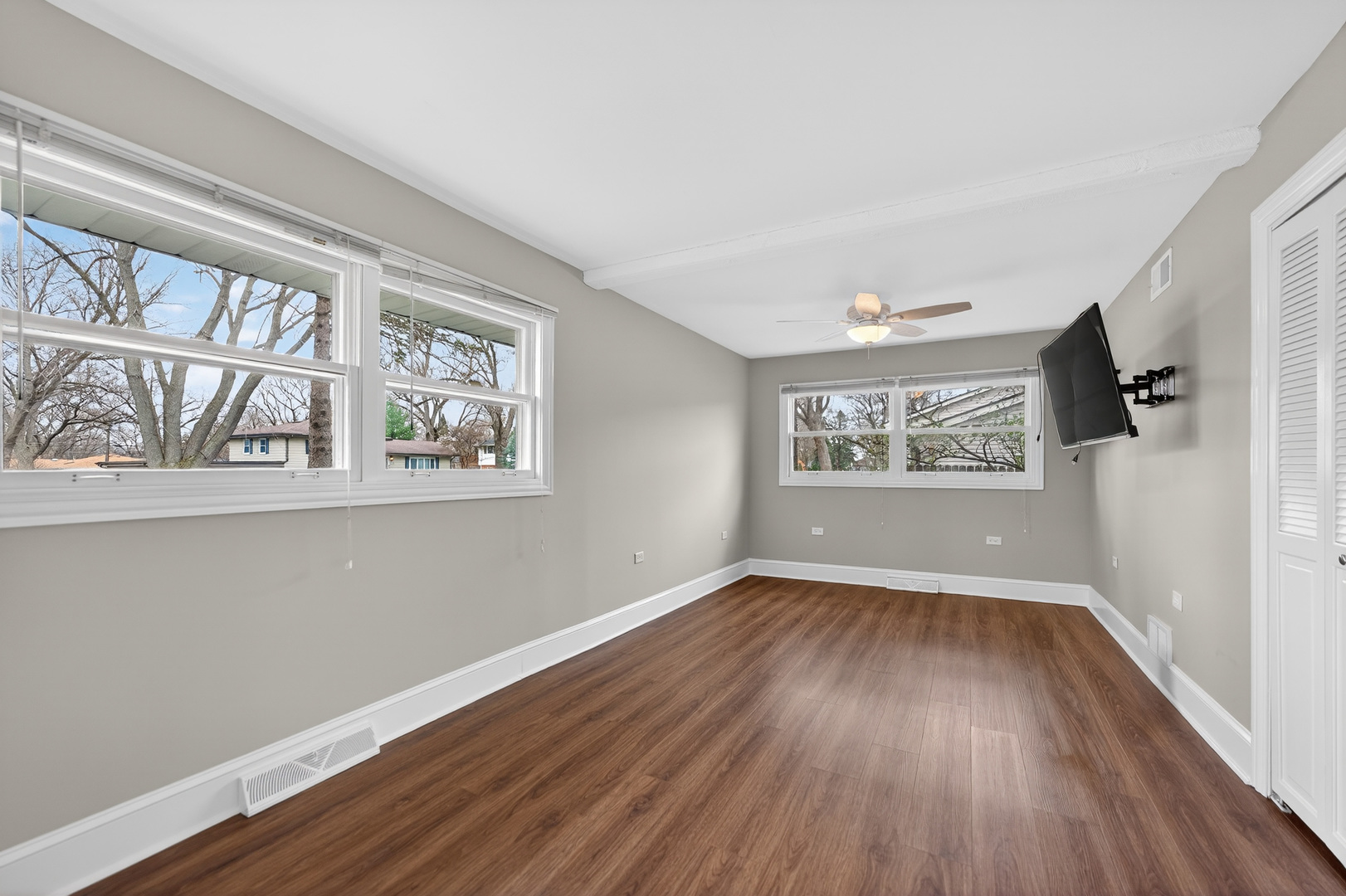 270 S Ott Avenue, Glen Ellyn, IL 60137