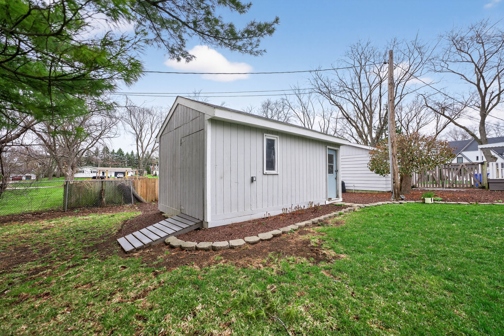 270 S Ott Avenue, Glen Ellyn, IL 60137