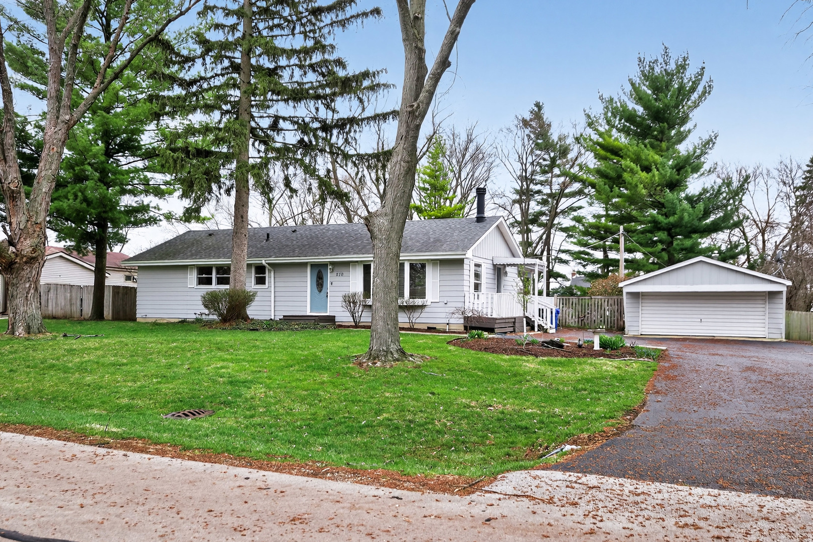 270 S Ott Avenue, Glen Ellyn, IL 60137