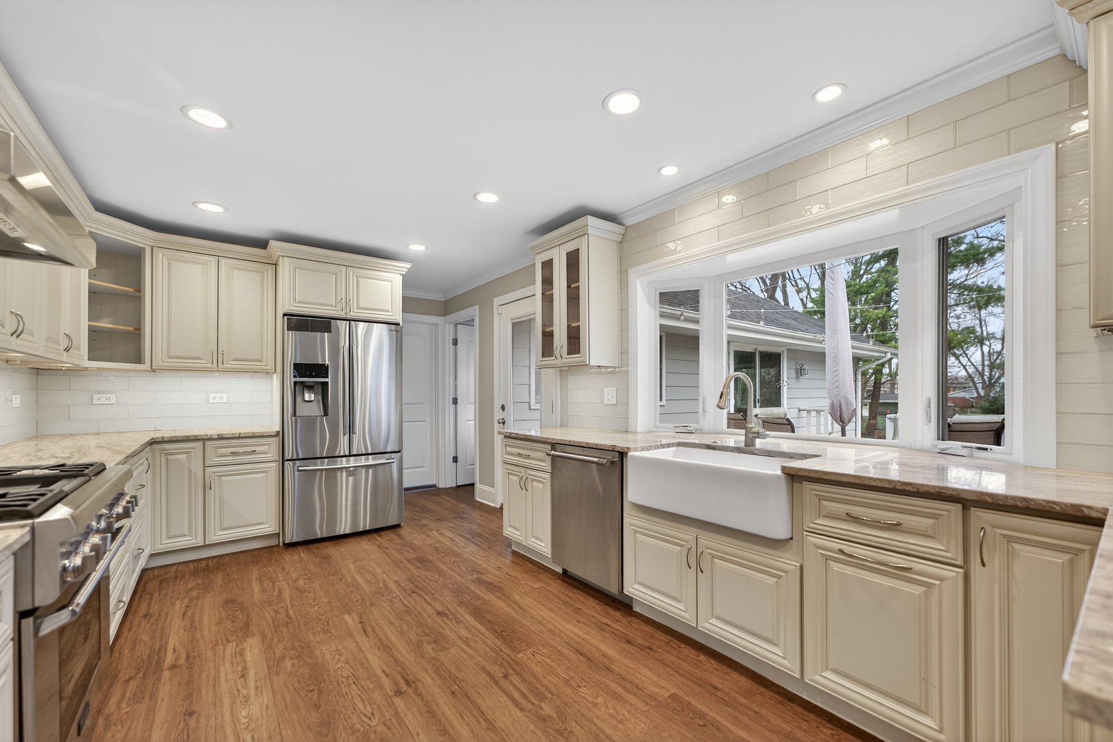 270 S Ott Avenue, Glen Ellyn, IL 60137