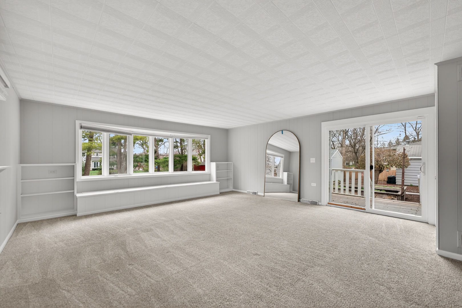 270 S Ott Avenue, Glen Ellyn, IL 60137