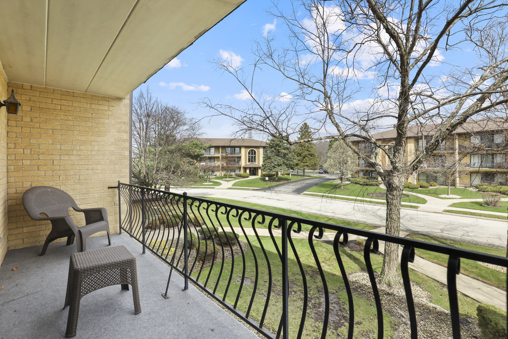 7301 Evergreen Drive #2B, Orland Park, IL 60462