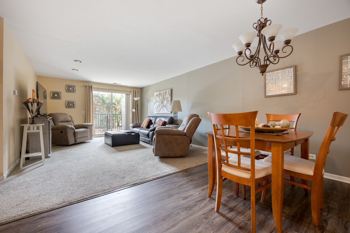 815 Leicester Road #114A, Elk Grove Village, IL 60007