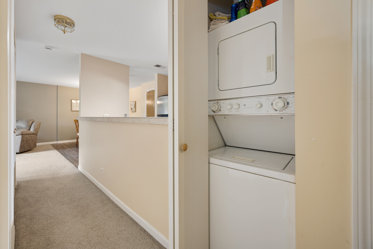 815 Leicester Road #114A, Elk Grove Village, IL 60007