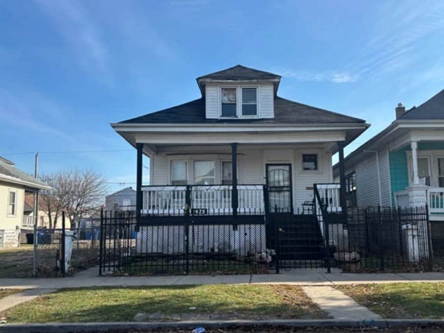 1425 W 72nd Street, Chicago, IL 60636