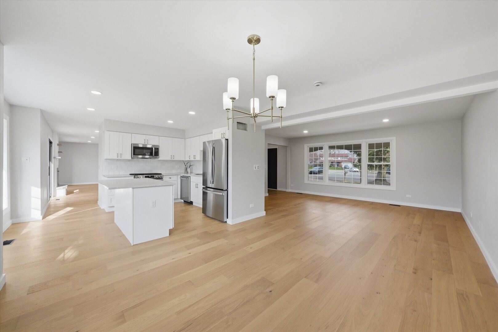 6S656 Avon Court, Naperville, IL 60540