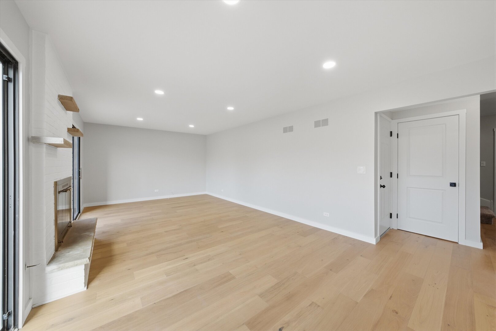 6S656 Avon Court, Naperville, IL 60540