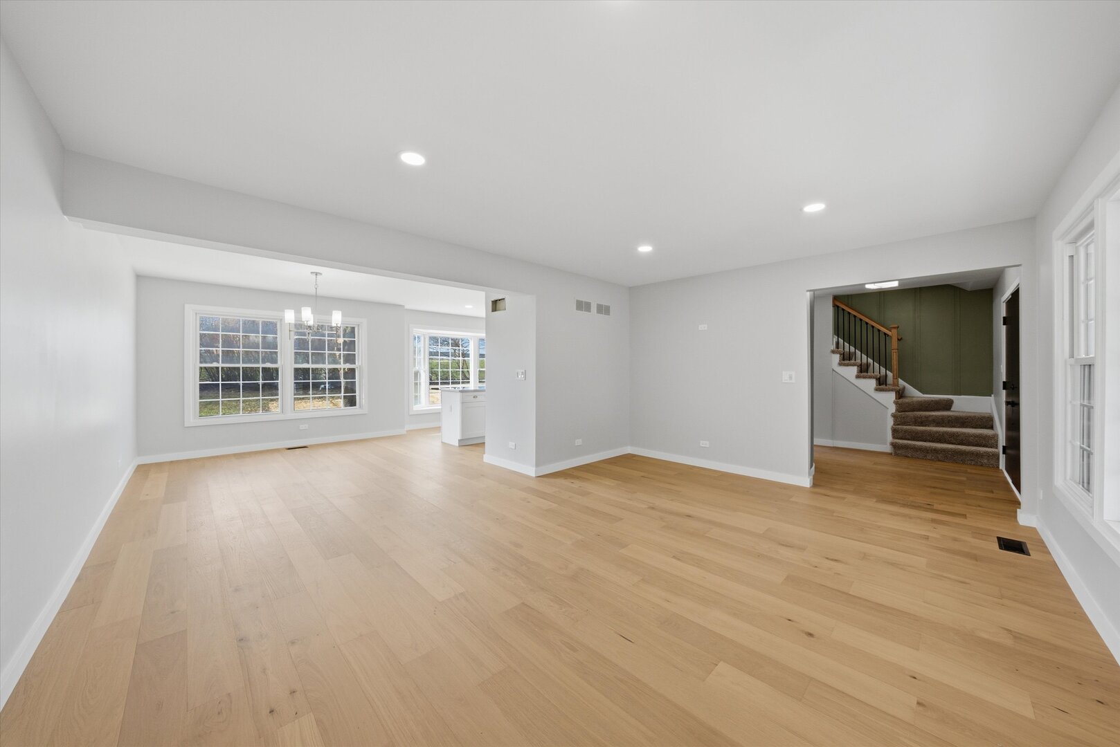 6S656 Avon Court, Naperville, IL 60540