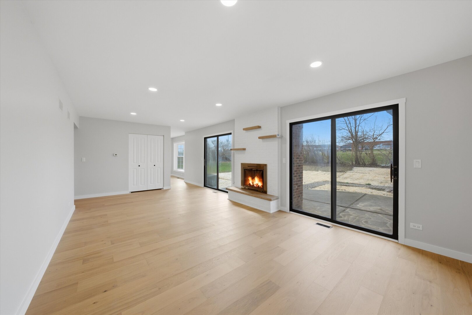 6S656 Avon Court, Naperville, IL 60540